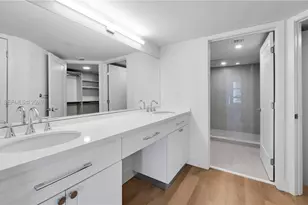 555 NE 34th St, Miami, FL 33137 - Photo 14