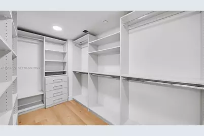 555 NE 34th St #2405, Miami, FL 33137 - Photo 18