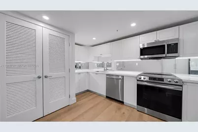 555 NE 34th St #2405, Miami, FL 33137 - Photo 4