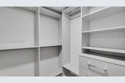 555 NE 34th St #610, Miami, FL 33137 - Photo 22