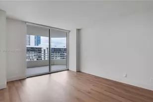 555 NE 34th St, Miami, FL 33137 - Photo 18