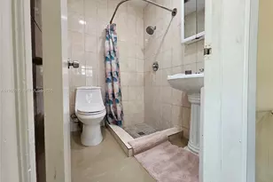 1232 NE 181st St, North Miami Beach, FL 33162 - Photo 26