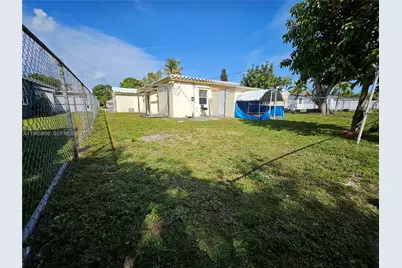1232 NE 181st St, North Miami Beach, FL 33162 - Photo 34