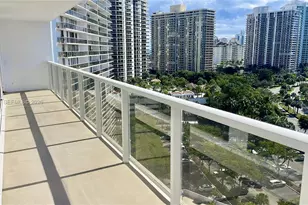 3701 N Country Club Dr, Aventura, FL 33180 - Photo 22