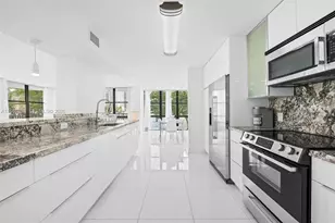 800 Parkview Dr, Hallandale Beach, FL 33009 - Photo 8