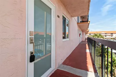2162 W 60th St #14203, Hialeah, FL 33016 - Photo 1