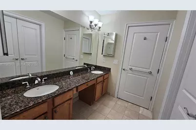 16102 Emerald Estates Dr #306, Weston, FL 33331 - Photo 6
