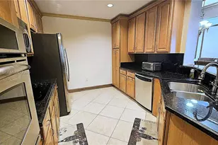 16102 Emerald Estates Dr, Weston, FL 33331 - Photo 8