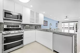 410 SE 2nd St, Hallandale Beach, FL 33009 - Photo 6