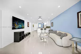 410 SE 2nd St, Hallandale Beach, FL 33009 - Photo 10