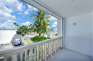 410 SE 2nd St, Hallandale Beach, FL 33009 - Photo 20