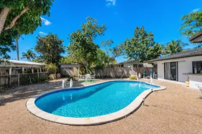 120 NE 175th St, Miami, FL 33162 - Photo 42