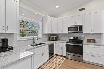 14911 SW 139th Pl, Miami, FL 33186 - Photo 10