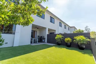 12060 SW 82nd Pl, Miami, FL 33156 - Photo 18