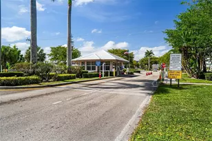 408 Southampton A, West Palm Beach, FL 33417 - Photo 24