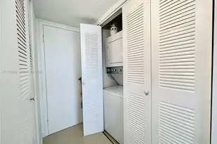 7601 E Treasure Dr, North Bay Village, FL 33141 - Photo 18