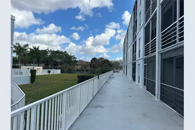 7981 S French Dr #2-101, Pembroke Pines, FL 33024 - Photo 22