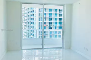 1080 Brickell Ave, Miami, FL 33131 - Photo 6