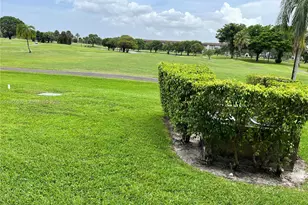 13250 SW 4th Ct, Pembroke Pines, FL 33027 - Photo 16