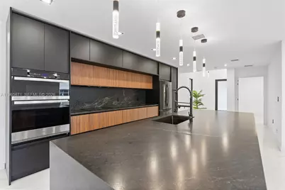 1644 NW 8th Ter, Miami, FL 33125 - Photo 14