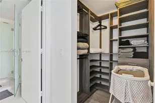121 NE 34th St, Miami, FL 33137 - Photo 34