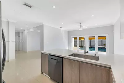 14813 NW 87th Pl, Miami Lakes, FL 33018 - Photo 24
