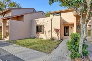 6 Chestnut Cir, Cooper City, FL 33026 - Photo 2