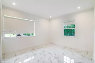 52 Camden Dr, Bal Harbour, FL 33154 - Photo 22