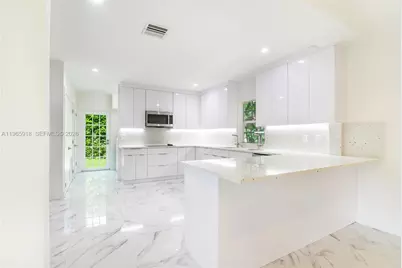 52 Camden Dr, Bal Harbour, FL 33154 - Photo 14