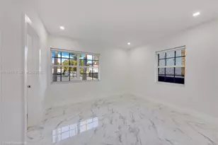 52 Camden Dr, Bal Harbour, FL 33154 - Photo 30