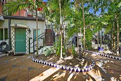 8142 Byron Ave #3, Miami Beach, FL 33141 - Photo 6