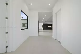 5718 W Ashwood Cir W, Hollywood, FL 33312 - Photo 14