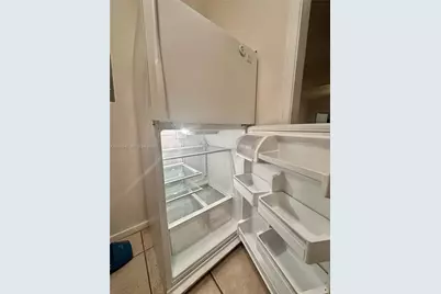 430 76th St #4, Miami Beach, FL 33141 - Photo 10