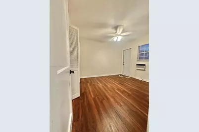 430 76th St #4, Miami Beach, FL 33141 - Photo 18