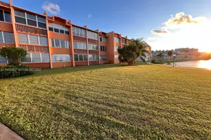 1591 NE Miami Gardens Dr, Miami, FL 33179 - Photo 22