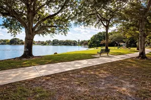 7355 Poinciana Ct, Miami Lakes, FL 33014 - Photo 14