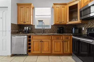 2328 NE 37th Ter, Homestead, FL 33033 - Photo 12
