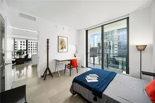 68 SE 6th St, Miami, FL 33131 - Photo 12