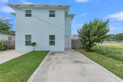 2176 NW 64th St #2176, Miami, FL 33147 - Photo 2