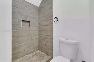 2176 NW 64th St, Miami, FL 33147 - Photo 30