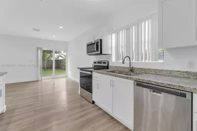 2176 NW 64th St #2176, Miami, FL 33147 - Photo 10