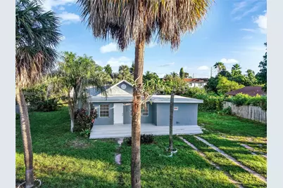 223 SW 1st Ct, Pompano Beach, FL 33060 - Photo 2