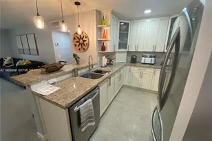 8530 SW 149th Ave, Miami, FL 33193 - Photo 10