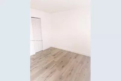 539 NW 1st Ave #1-8, Hallandale Beach, FL 33009 - Photo 1