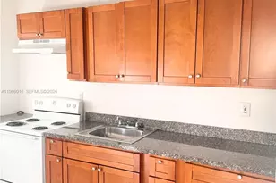 611 NW 177th St, Miami Gardens, FL 33169 - Photo 1