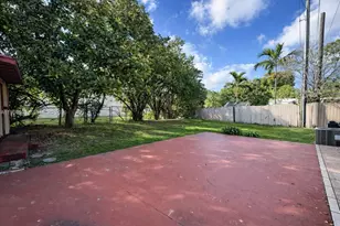 550 SW 115th Ave, Sweetwater, FL 33174 - Photo 10