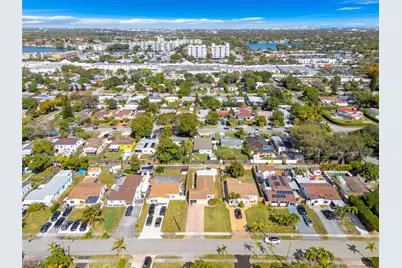 1763 NE 180th St, North Miami Beach, FL 33162 - Photo 34