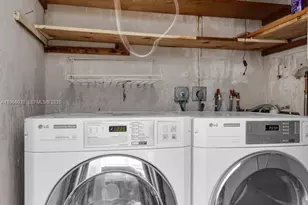 1763 NE 180th St, North Miami Beach, FL 33162 - Photo 26