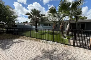 561 SE 3rd Terrace, Pompano Beach, FL 33060 - Photo 4