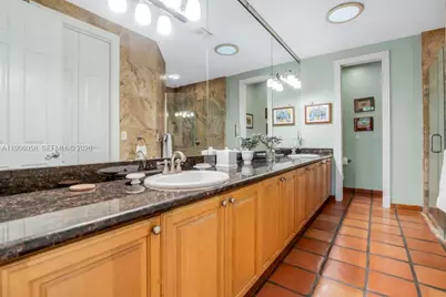 423 NE 23rd St, Wilton Manors, FL 33305 - Photo 12